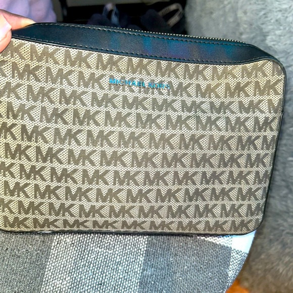 Michael Kors Handbags - Authentic Michael Kors Shoulder bag